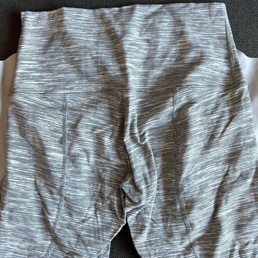 Wunder Under - Picture 1 of 2